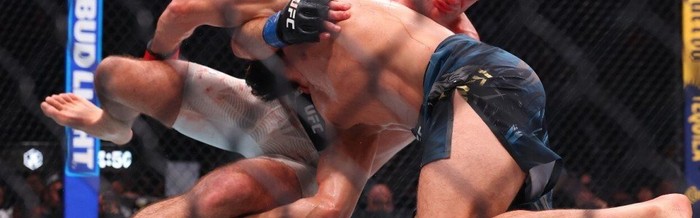 乐动体育app下载-送车臣狼王生涯首败！UFC328中量级冠军战：斯特里克兰爆冷夺冠|奇马耶夫|凯文·加内特|肖恩-斯特里克兰|坎扎特-奇马耶夫|白大拿_新浪体育_新浪新闻